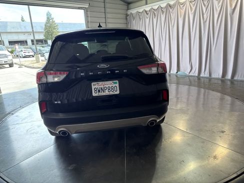Used 2021 Ford Escape SE FWD image 6