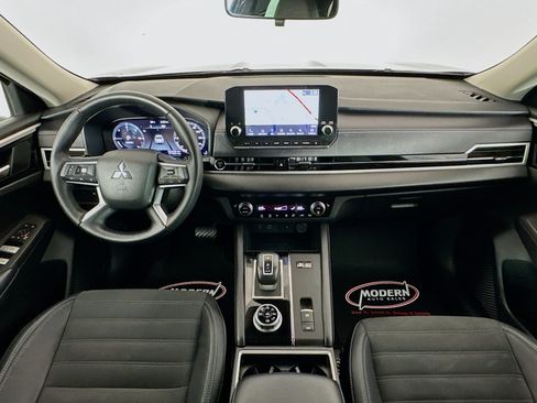 Used 2023 Mitsubishi Outlander SE AWD/4WD image 29