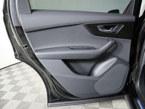 Certified 2025 Audi Q7 2.0T Premium image 26