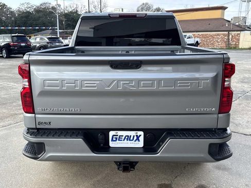 Used 2024 Chevrolet Silverado 1500 Custom image 10