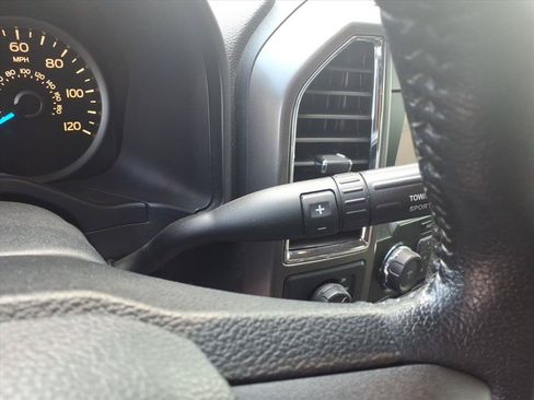 Used 2016 Ford F150 XLT w/ Equipment Group 302A Luxury AWD/4WD image 22