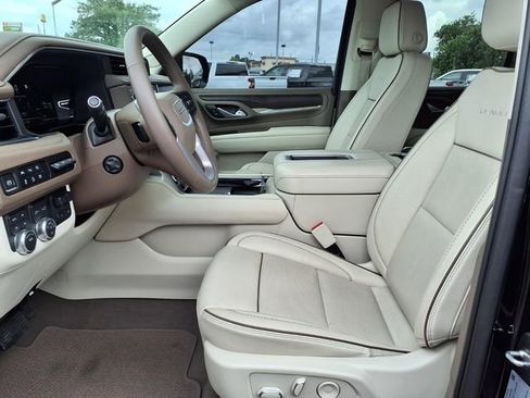 Used 2023 GMC Yukon Denali w/ Max Trailering Package AWD/4WD image 18