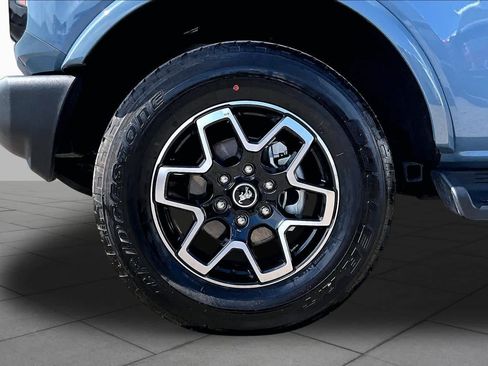 Certified 2025 Ford Bronco Outer Banks AWD/4WD image 13