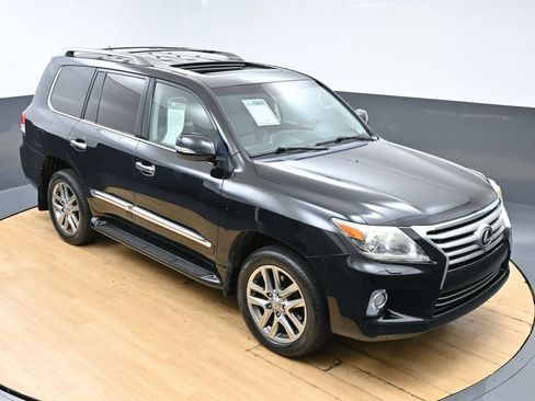 Used 2013 Lexus LX 570 4WD image 43