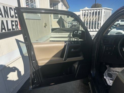 Used 2018 Toyota 4Runner SR5 image 8