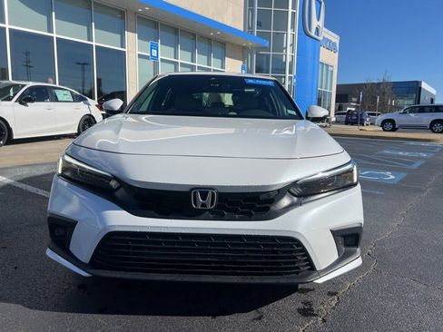 Certified 2024 Honda Civic Sport Touring image 3