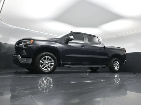 Used 2023 Chevrolet Silverado 1500 LT AWD/4WD image 40