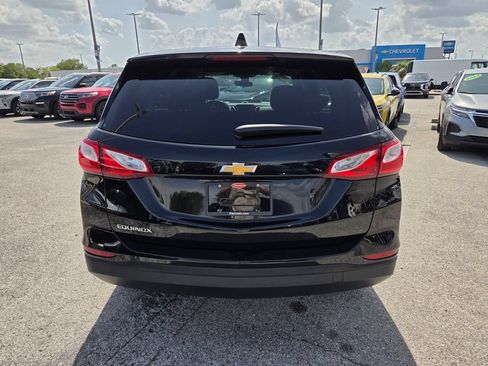 Used 2021 Chevrolet Equinox LS w/ LS Convenience Package FWD image 12