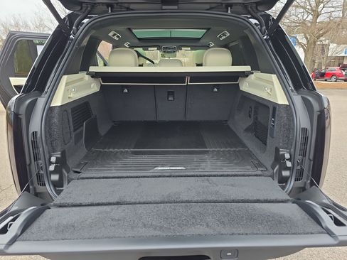 New 2026 Land Rover Range Rover SE image 12