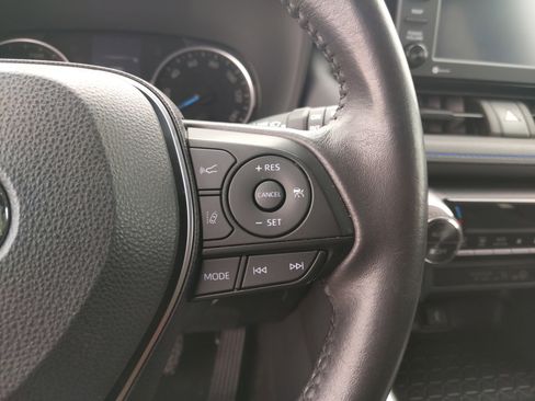 Used 2022 Toyota RAV4 SE image 20