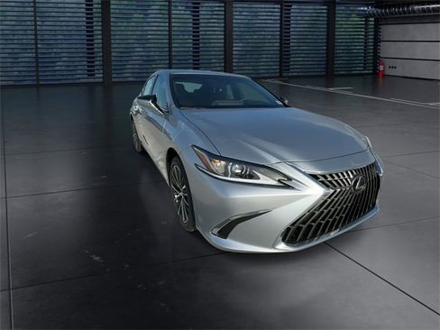 New 2025 Lexus ES 350 w/ Premium Package image 2