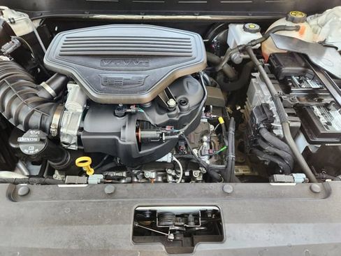 Used 2022 Cadillac XT6 Premium Luxury w/ Technology Package FWD image 33