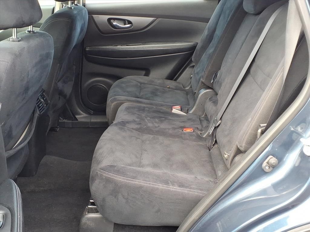 Used 2016 Nissan Rogue S FWD image 23