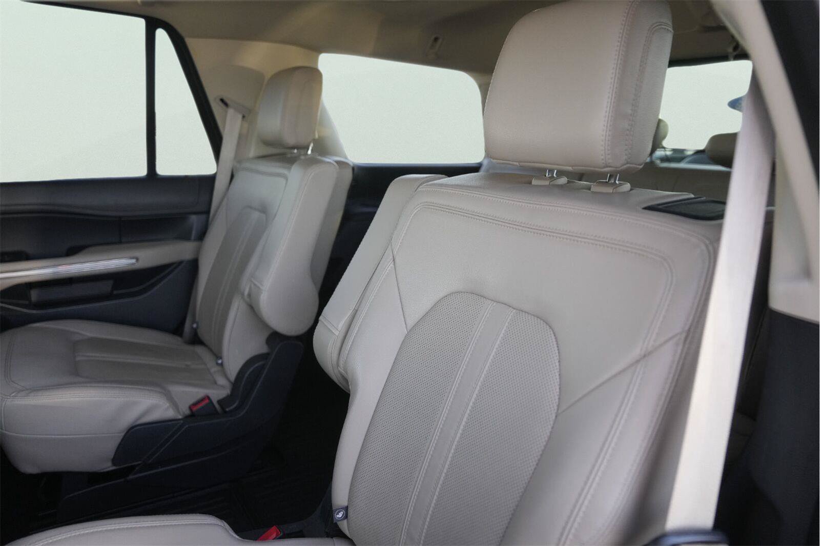 Used 2023 Ford Expedition Limited AWD/4WD image 14