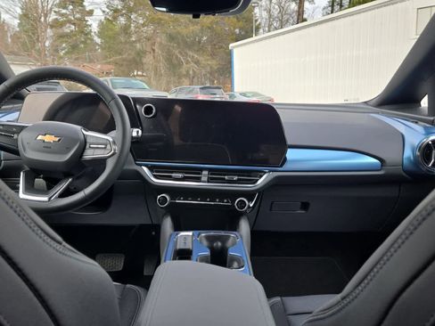 New 2026 Chevrolet Equinox EV LT image 41