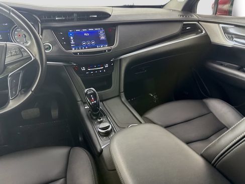 Used 2022 Cadillac XT5 Premium Luxury w/ Technology Package AWD/4WD image 29