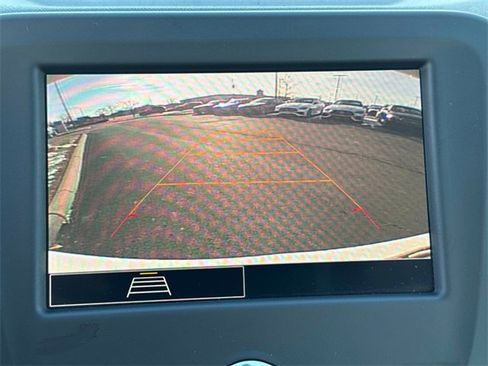 Used 2023 Chevrolet Equinox LS image 21