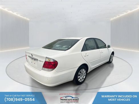 Used 2005 Toyota Camry LE FWD image 4