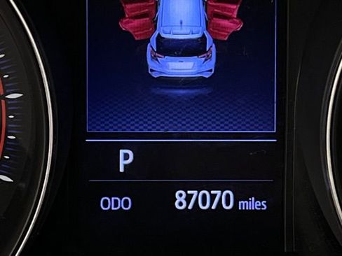 Used 2020 Toyota C-HR XLE FWD image 17