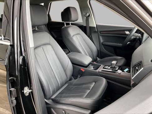 Used 2023 Audi Q5 2.0T Premium Plus w/ Premium Plus Package AWD/4WD image 9
