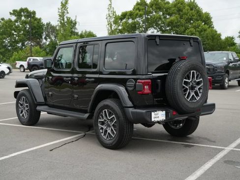 New 2026 Jeep Wrangler Unlimited Sahara AWD/4WD image 5