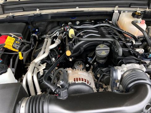 Used 2022 Jeep Gladiator Sport AWD/4WD image 31