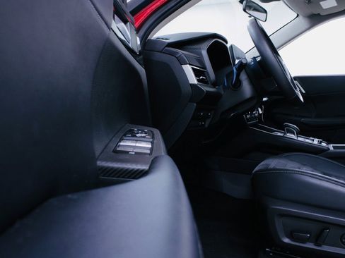 Used 2023 Mitsubishi Outlander SE image 3