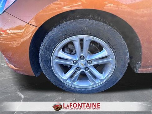 Used 2017 Chevrolet Cruze LT w/ Convenience Package image 29