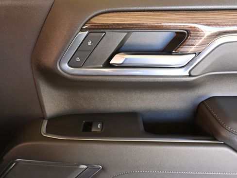 Used 2023 Chevrolet Silverado 1500 LT image 21