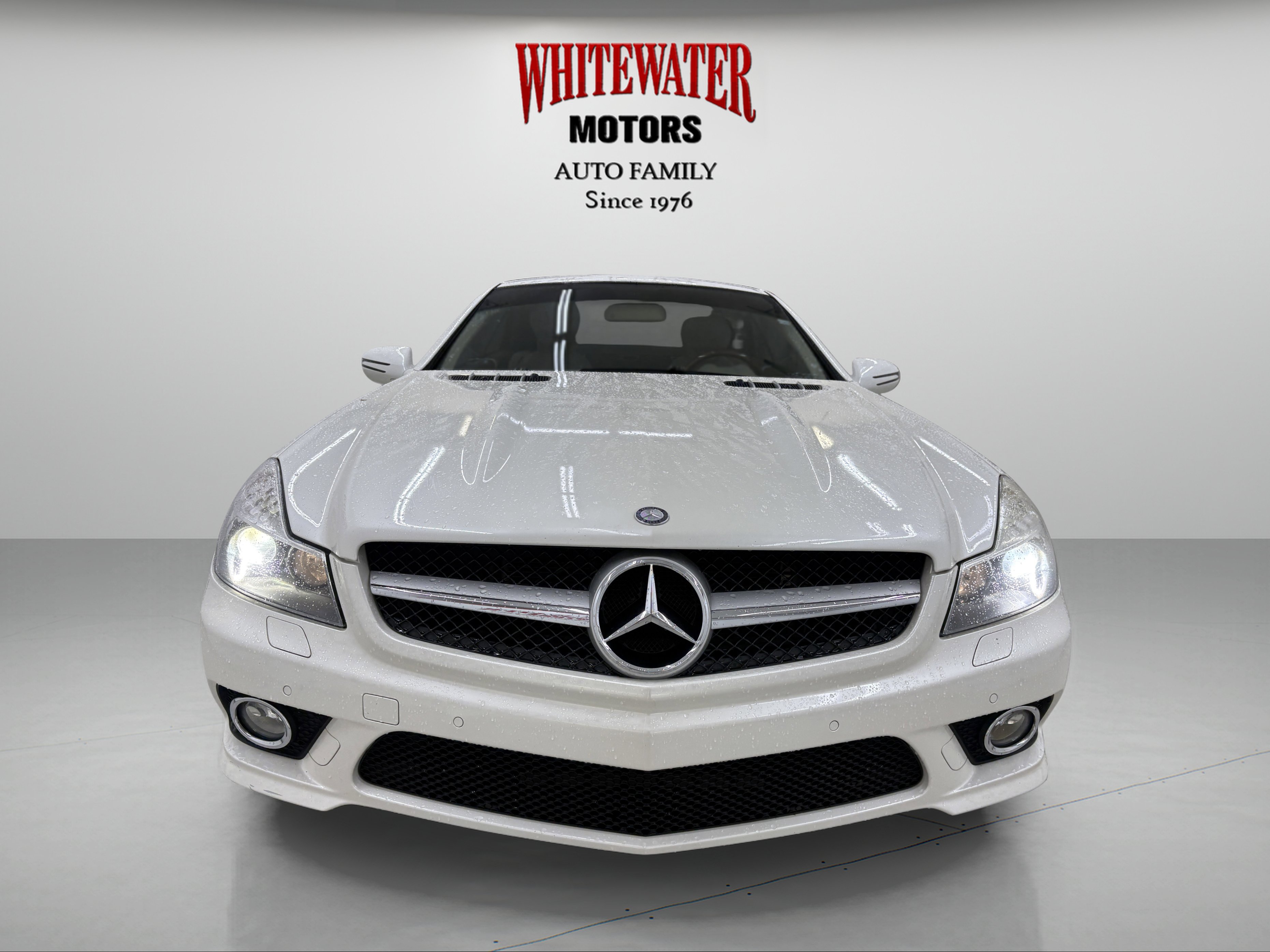 Used 2011 Mercedes-Benz SL 550 image 11