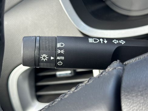 Used 2017 Chevrolet Equinox LT image 34