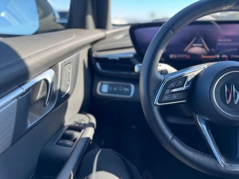 Used 2025 Buick Enclave Preferred image 8