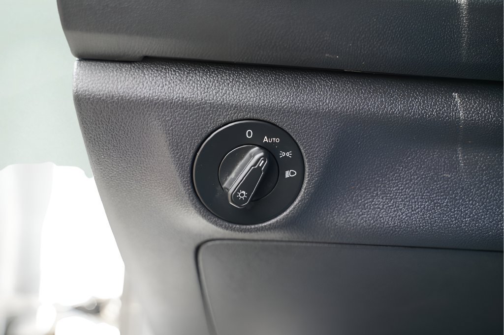 Used 2019 Volkswagen Jetta S w/ Driver Assistance Package FWD image 17