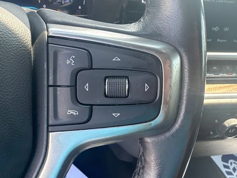 Used 2022 Chevrolet Silverado 1500 LT AWD/4WD image 17