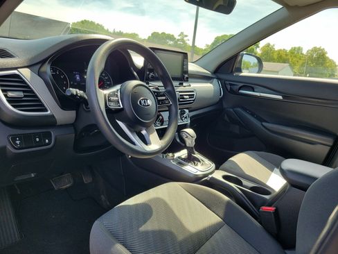 Used 2021 Kia Seltos LX AWD/4WD image 19