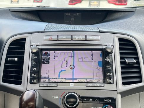 Used 2010 Toyota Venza AWD image 14