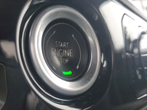 Used 2024 GMC Sierra 1500 SLE image 29