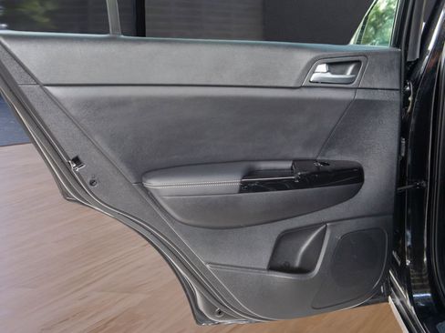 Used 2020 Kia Sportage SX image 28