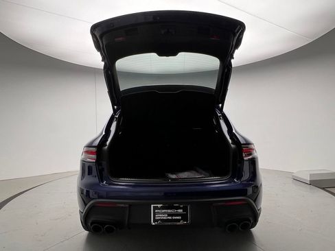 Certified 2025 Porsche Macan AWD/4WD image 20