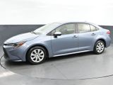 Used 2022 Toyota Corolla LE image 3