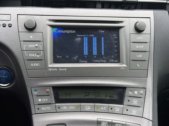Used 2013 Toyota Prius Persona Series FWD image 18
