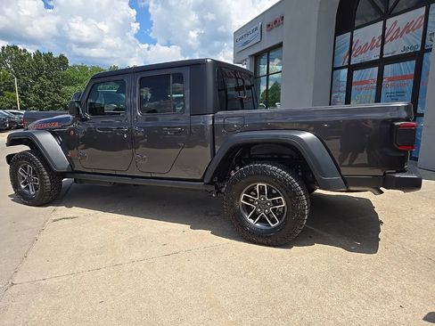 Used 2026 Jeep Gladiator Mojave AWD/4WD image 7