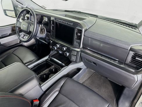 Used 2024 Ford F350 Lariat w/ Chrome Package image 30