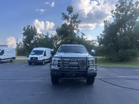 Used 2025 Ford F350 Lariat w/ Lariat Ultimate Package AWD/4WD image 2