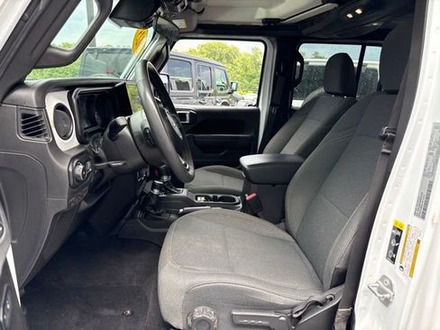 Used 2025 Jeep Wrangler Unlimited Sport AWD/4WD image 13