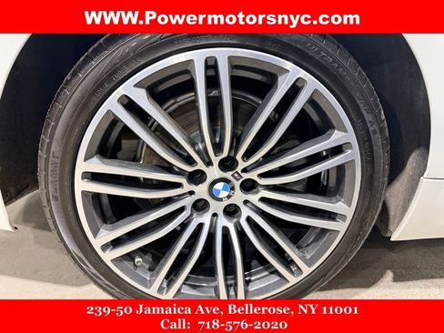 Used 2020 BMW 530e w/ M Sport Package image 13