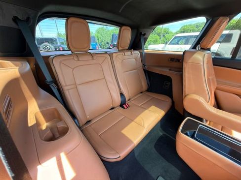 Used 2023 Lincoln Aviator Black Label Grand Touring w/ Class IV Trailer Tow Package AWD/4WD image 11