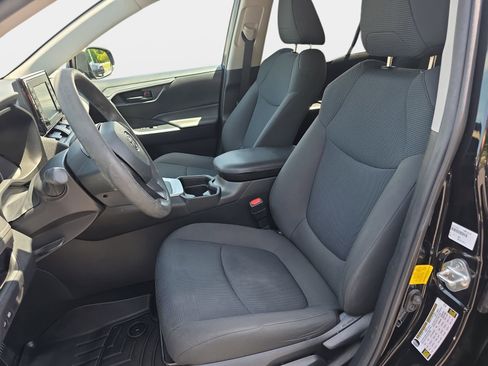 Used 2020 Toyota RAV4 LE w/ All Weather Liner Package FWD image 14