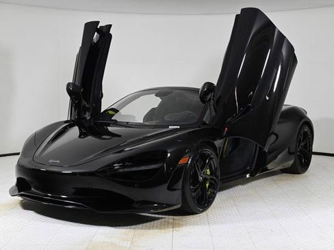 Used 2025 McLaren 750S Spider image 22