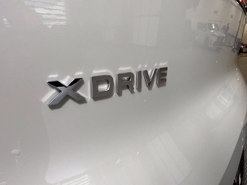New 2027 BMW X5 xDrive40i w/ M Sport Professional Package AWD/4WD image 44